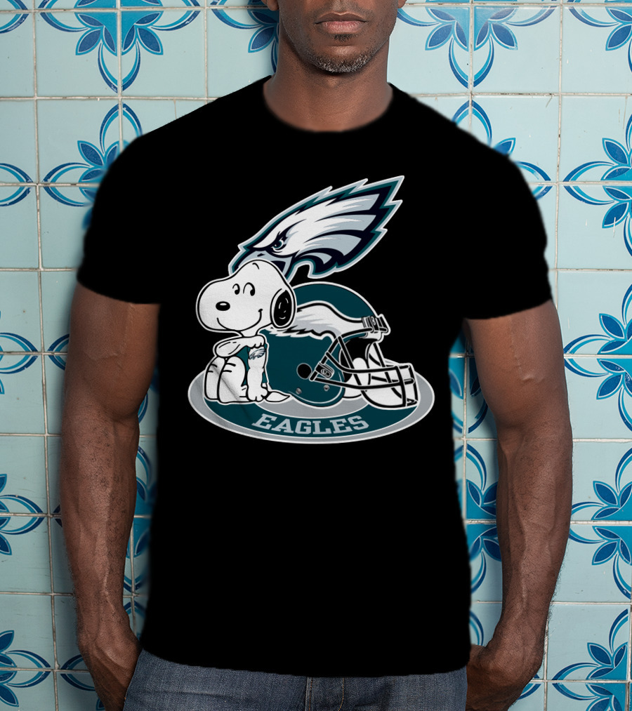 Philadelphia Eagles Snoopy Helmet T-Shirt