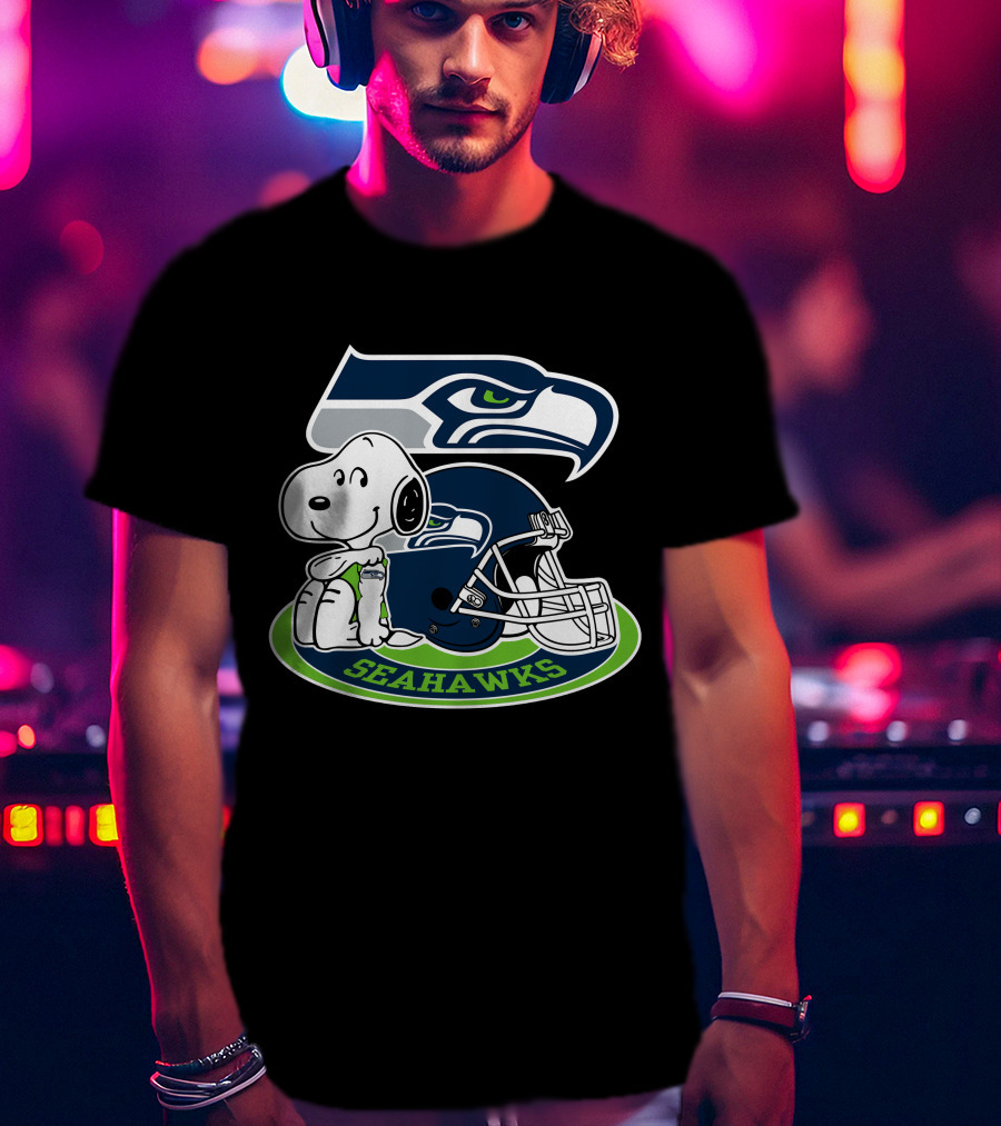 Snoopy Seattle Seahawks Helmet T-Shirt