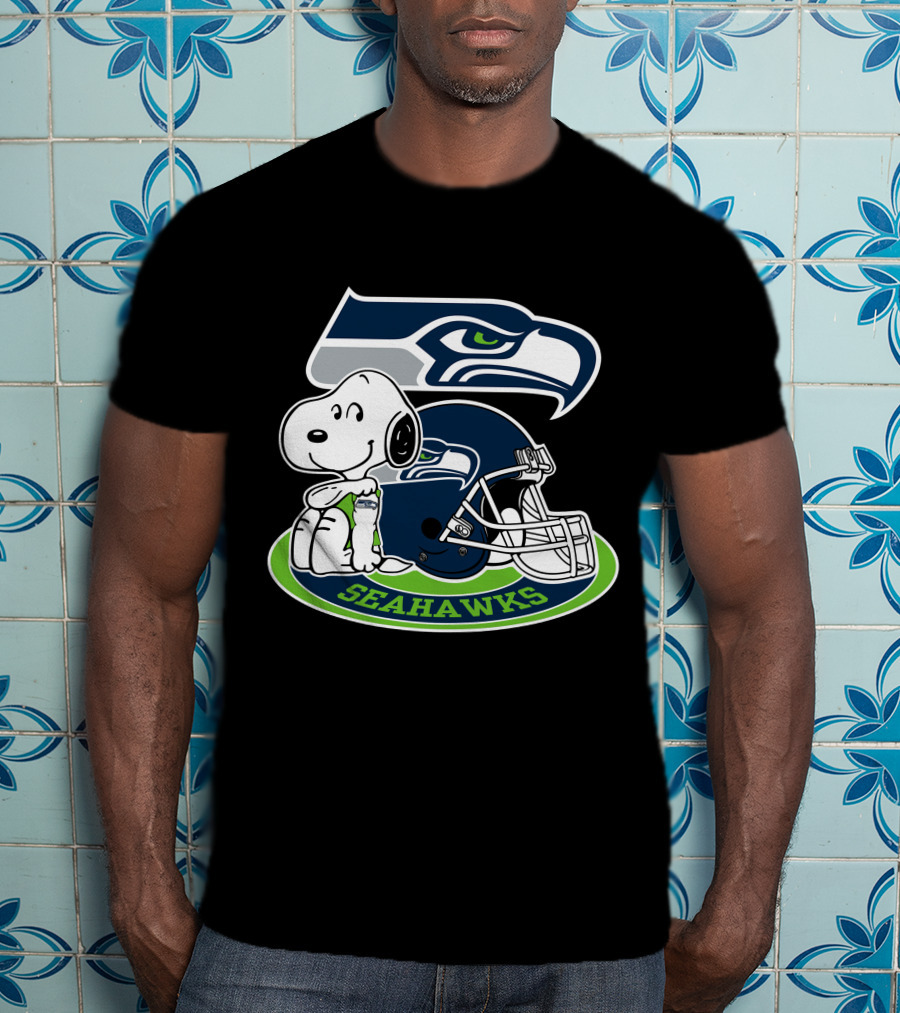 Snoopy Seattle Seahawks Helmet T-Shirt