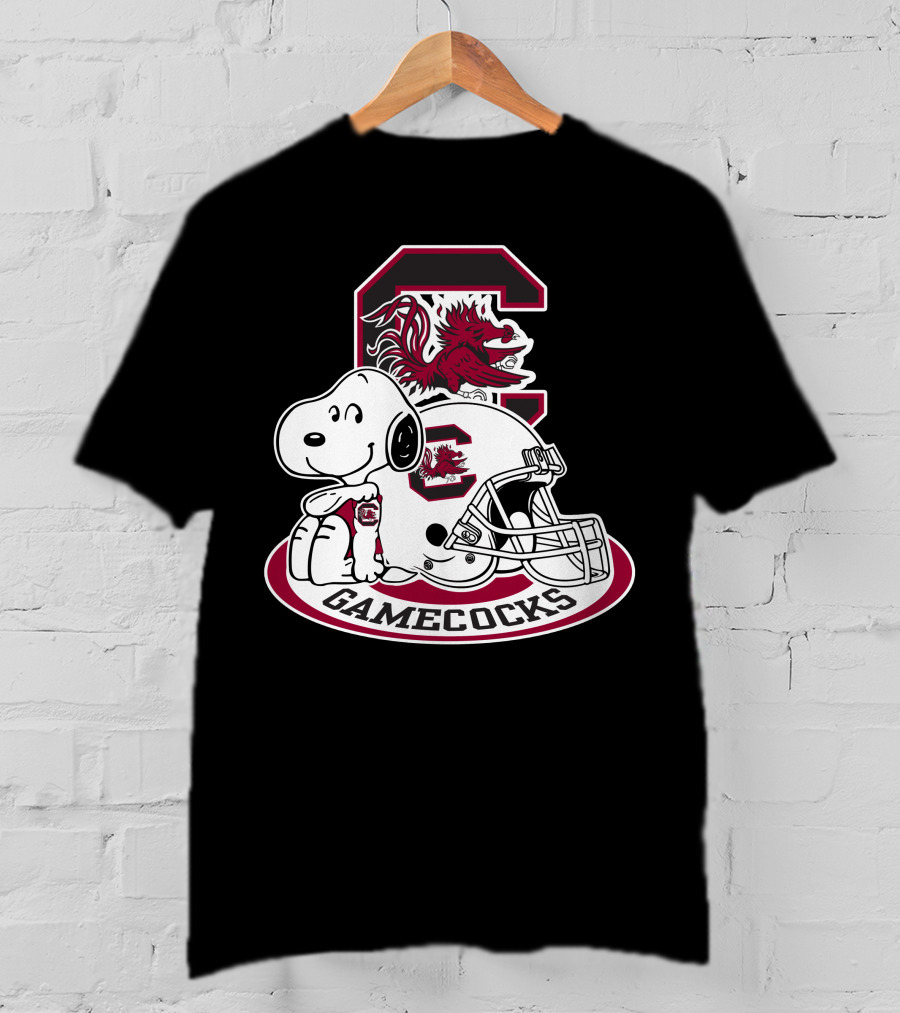 South Carolina Gamecocks Snoopy Football Helmet T-Shirt