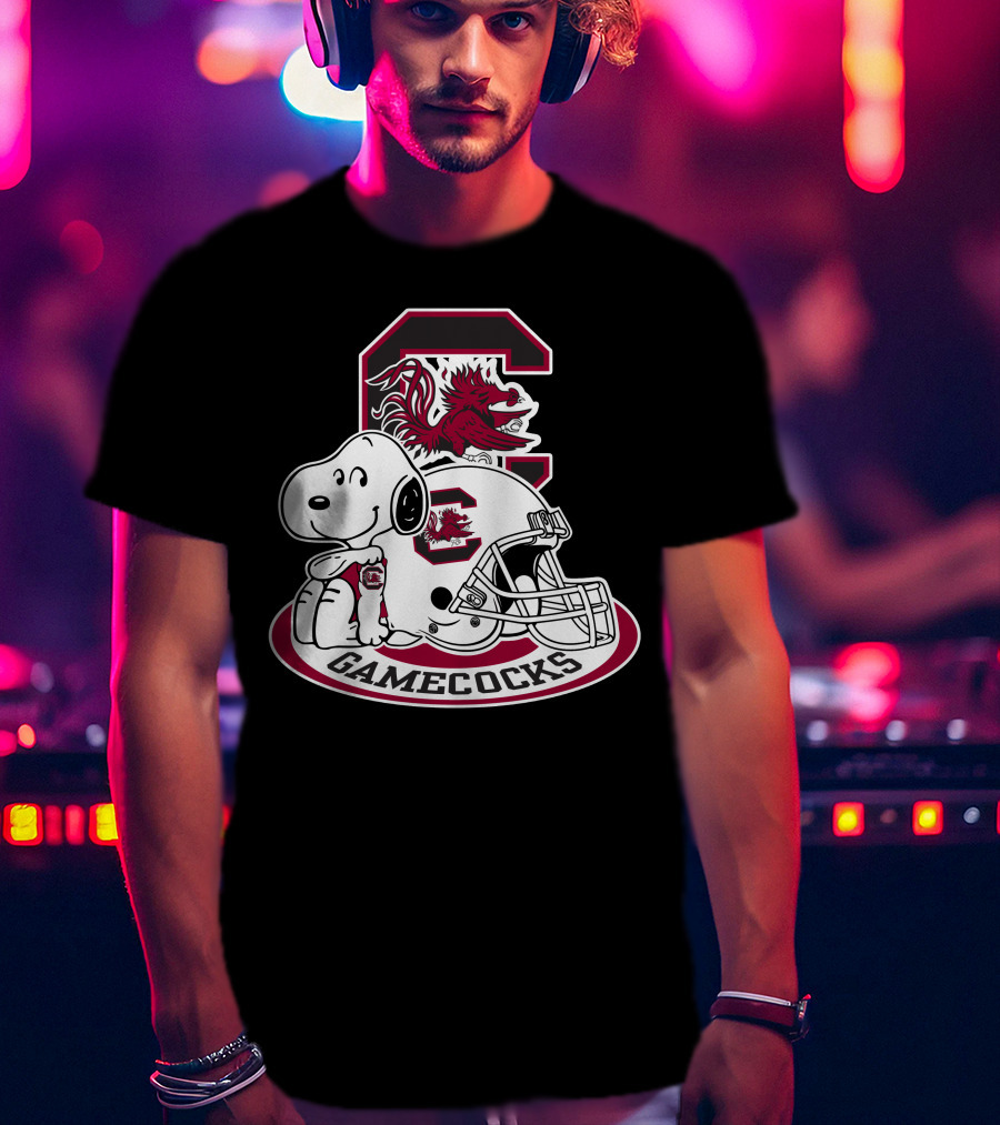 South Carolina Gamecocks Snoopy Football Helmet T-Shirt