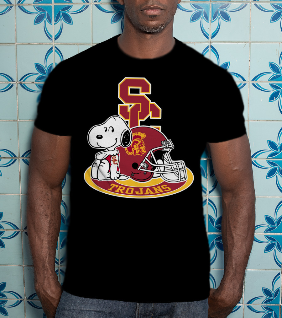 Usc Trojans Snoopy Football Helmet T-Shirt