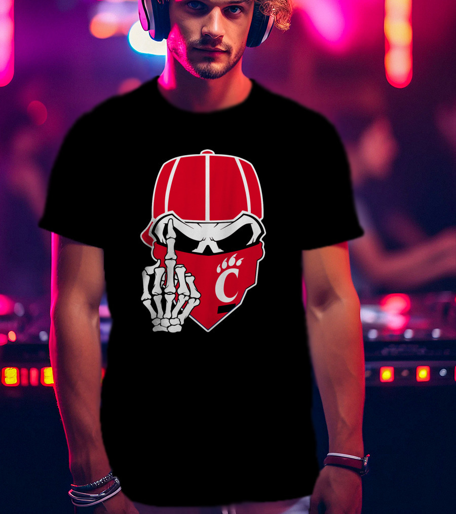 Cincinnati Bearcats Skull With Red Bandana And Skeleton Hand T-Shirt