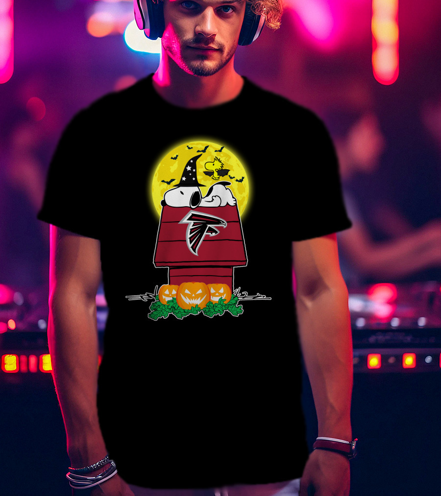 Atlanta Falcons Snoopy Woodstock Halloween Pumpkins Moon House T-Shirt