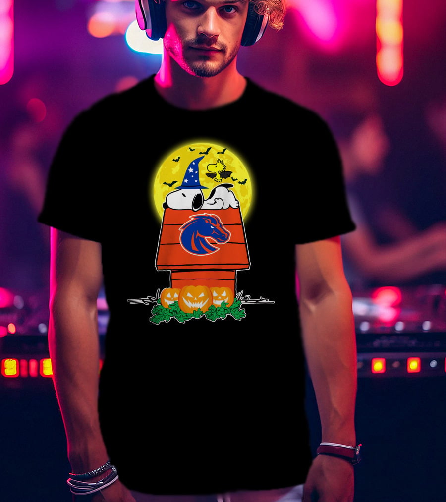 Boise State Broncos Snoopy Woodstock Halloween Pumpkins Moon Bats T-Shirt