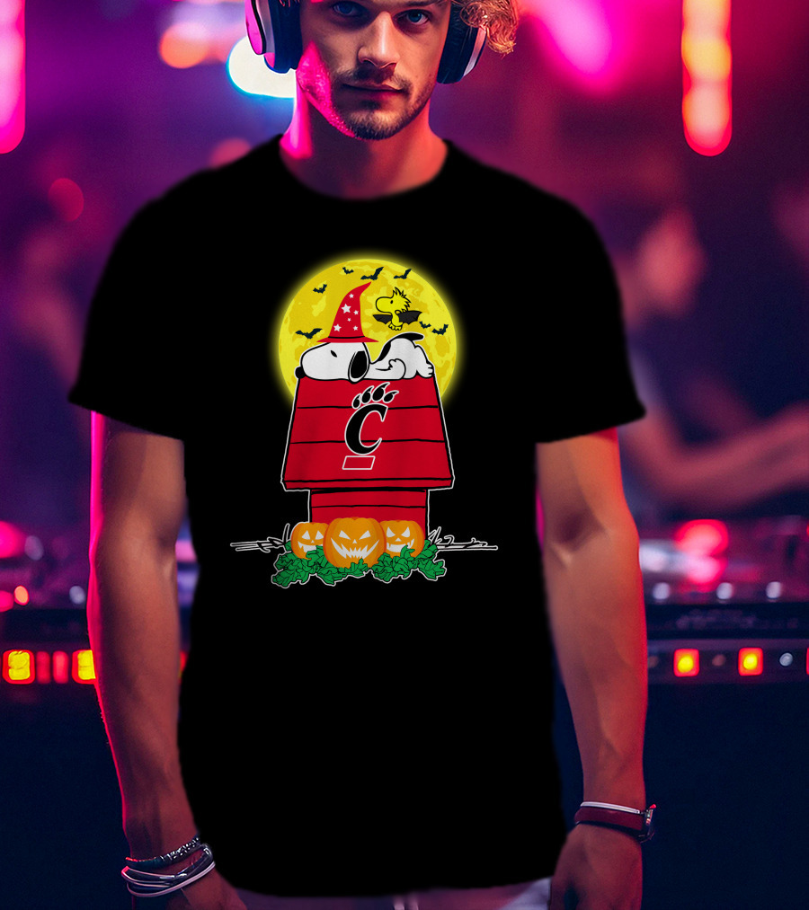 Cincinnati Bearcats Snoopy Woodstock Pumpkin Halloween T-Shirt