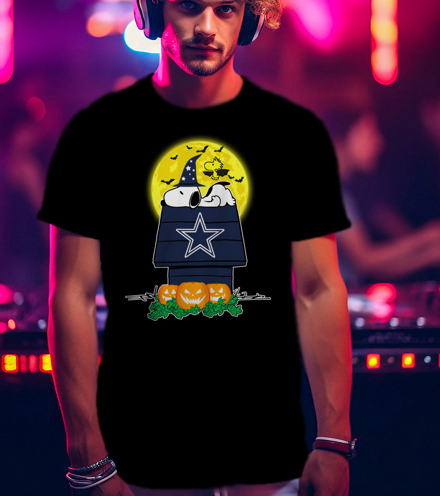 Dallas Cowboys Snoopy Halloween Peanuts Woodstock Pumpkin Moon Scene T-Shirt
