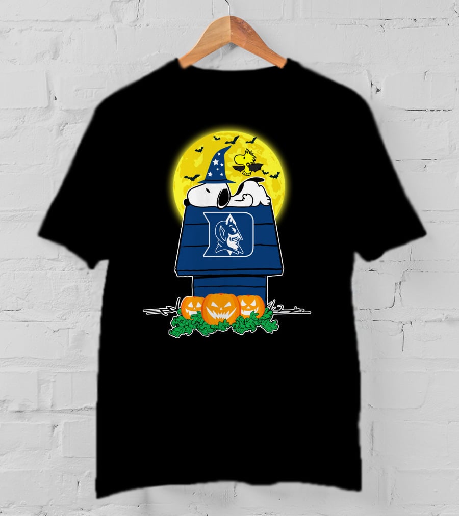 Duke Blue Devils Snoopy Halloween Pumpkins Moon Peanuts Woodstock T-Shirt