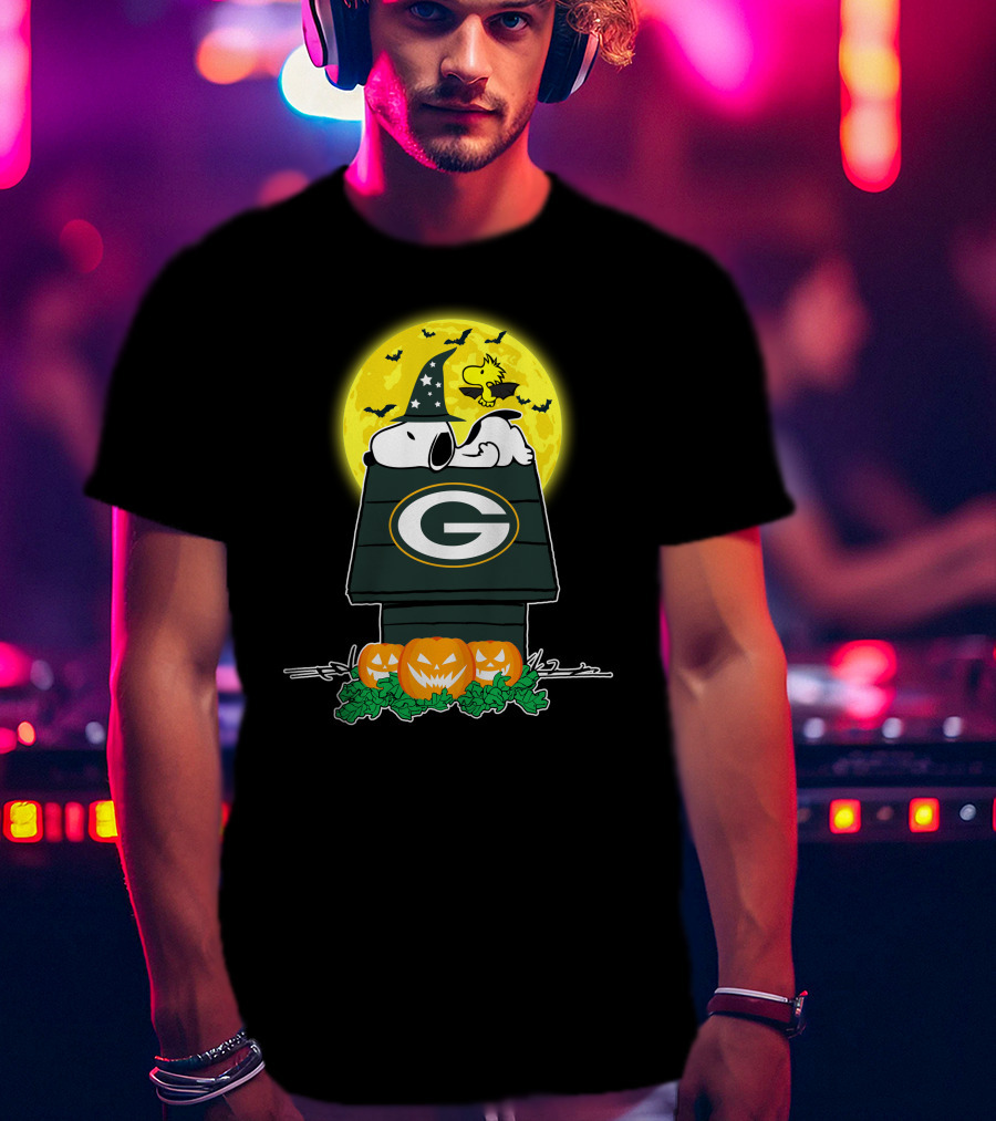 Green Bay Packers Snoopy Woodstock Halloween Moon Pumpkins T-Shirt