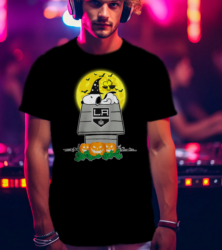Los Angeles Kings Snoopy Halloween Doghouse Full Moon Pumpkins Woodstock T-Shirt