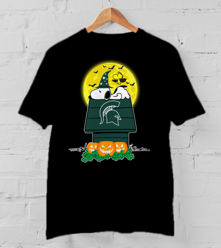 Michigan State Spartans Snoopy Woodstock Halloween Pumpkins Moon T-Shirt