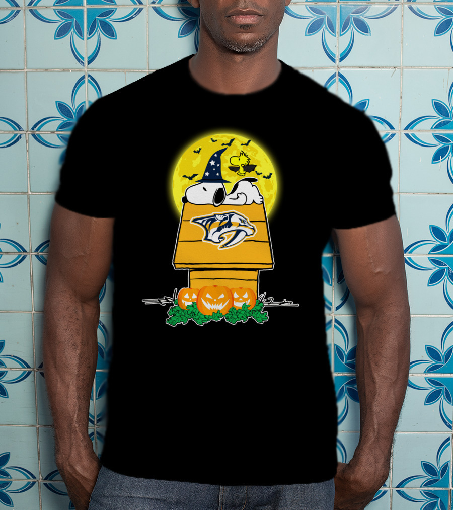 Nashville Predators Snoopy Woodstock Halloween Pumpkins Moon T-Shirt