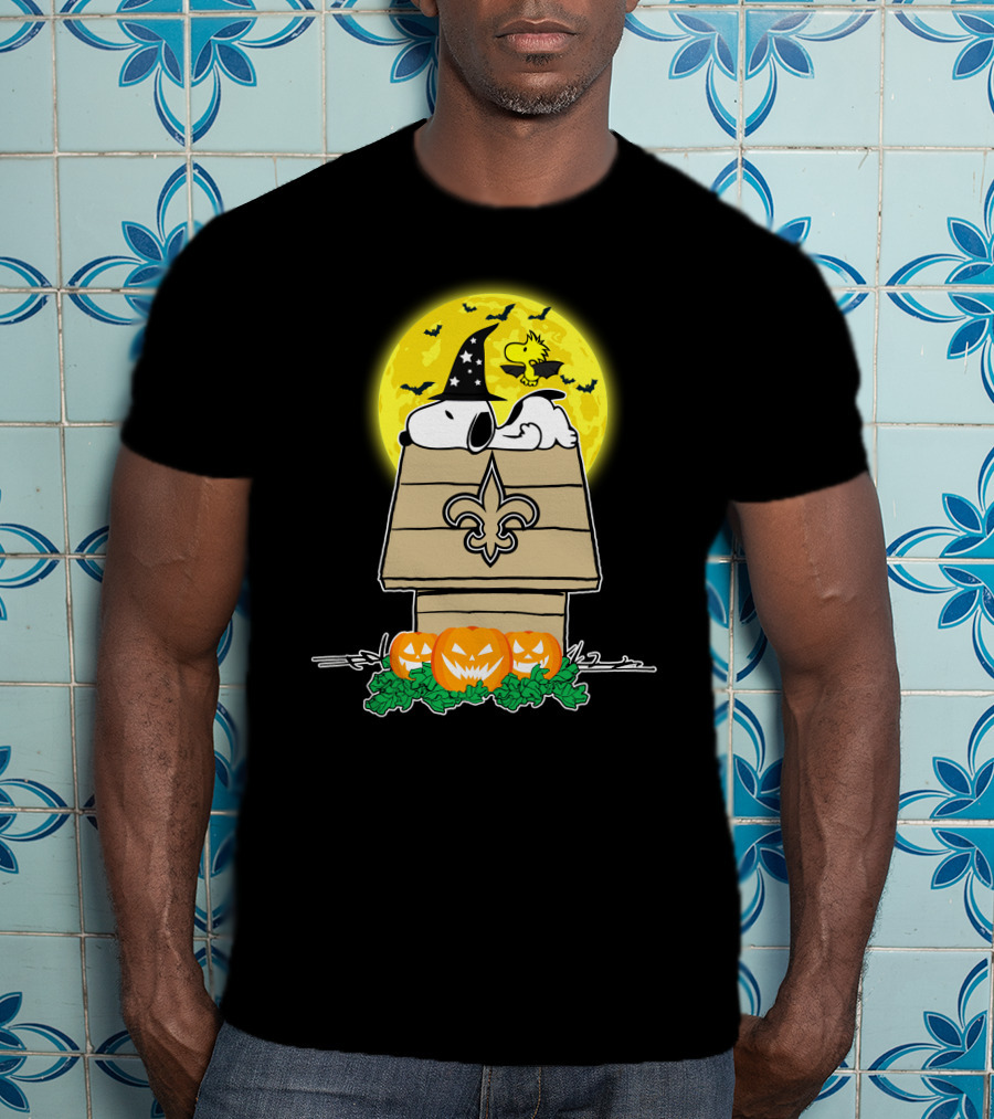 New Orleans Saints Snoopy Halloween Moon Pumpkin House T-Shirt