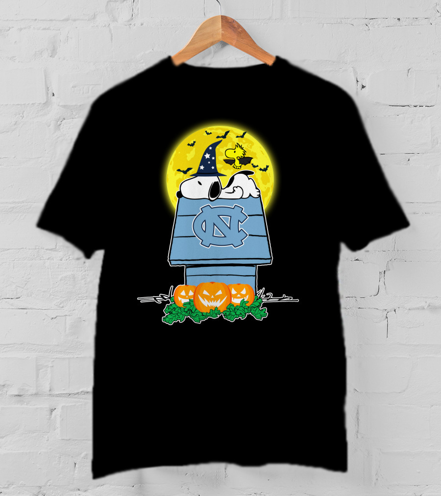 Snoopy North Carolina Tar Heels Halloween Pumpkins Moon T-Shirt