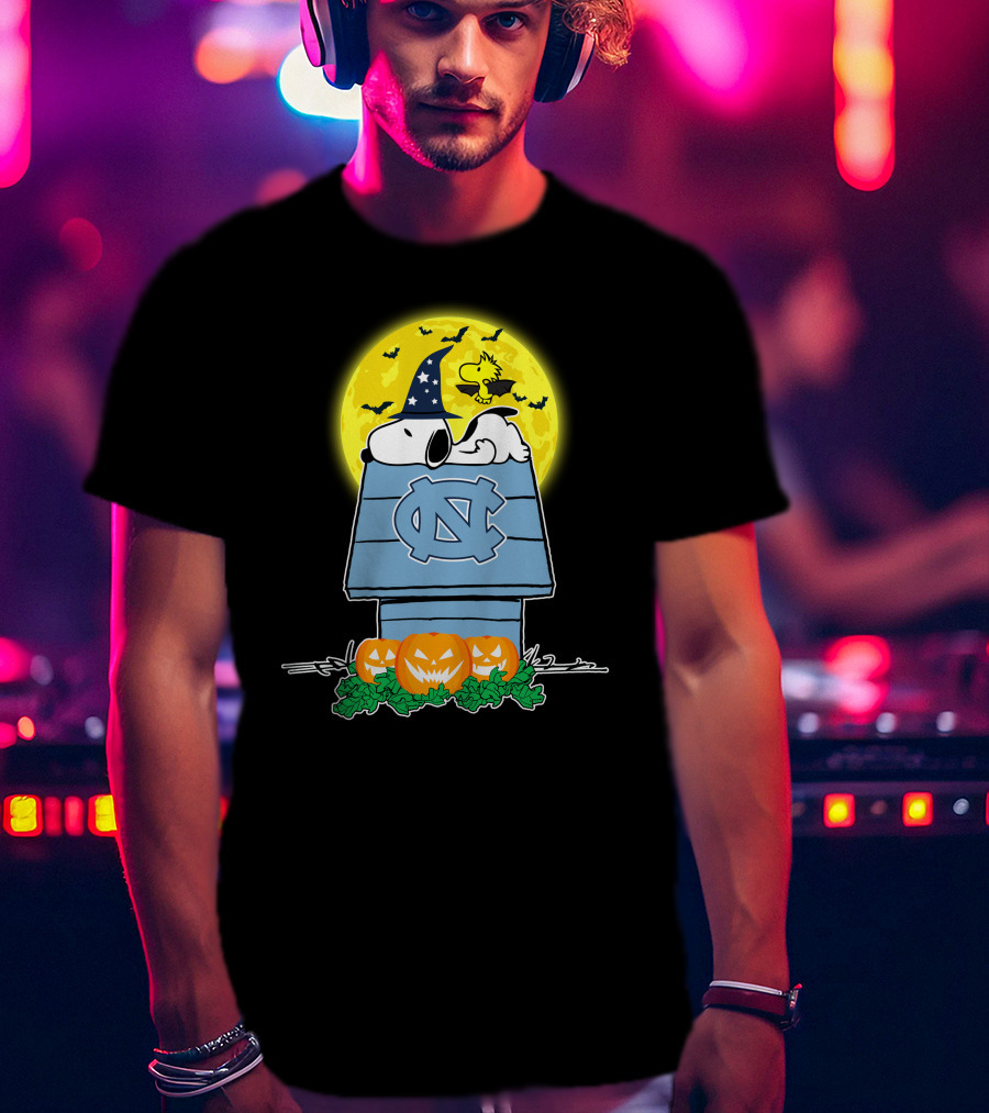 Snoopy North Carolina Tar Heels Halloween Pumpkins Moon T-Shirt