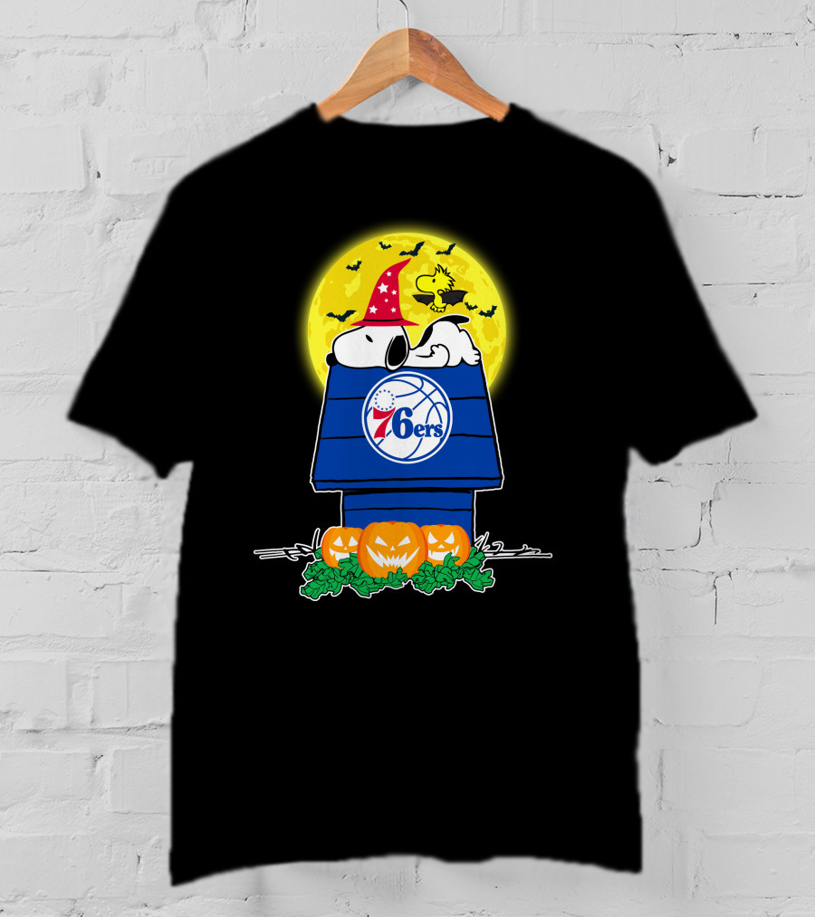 Philadelphia 76ers Snoopy Halloween Moon Pumpkins Bats Woodstock T-Shirt