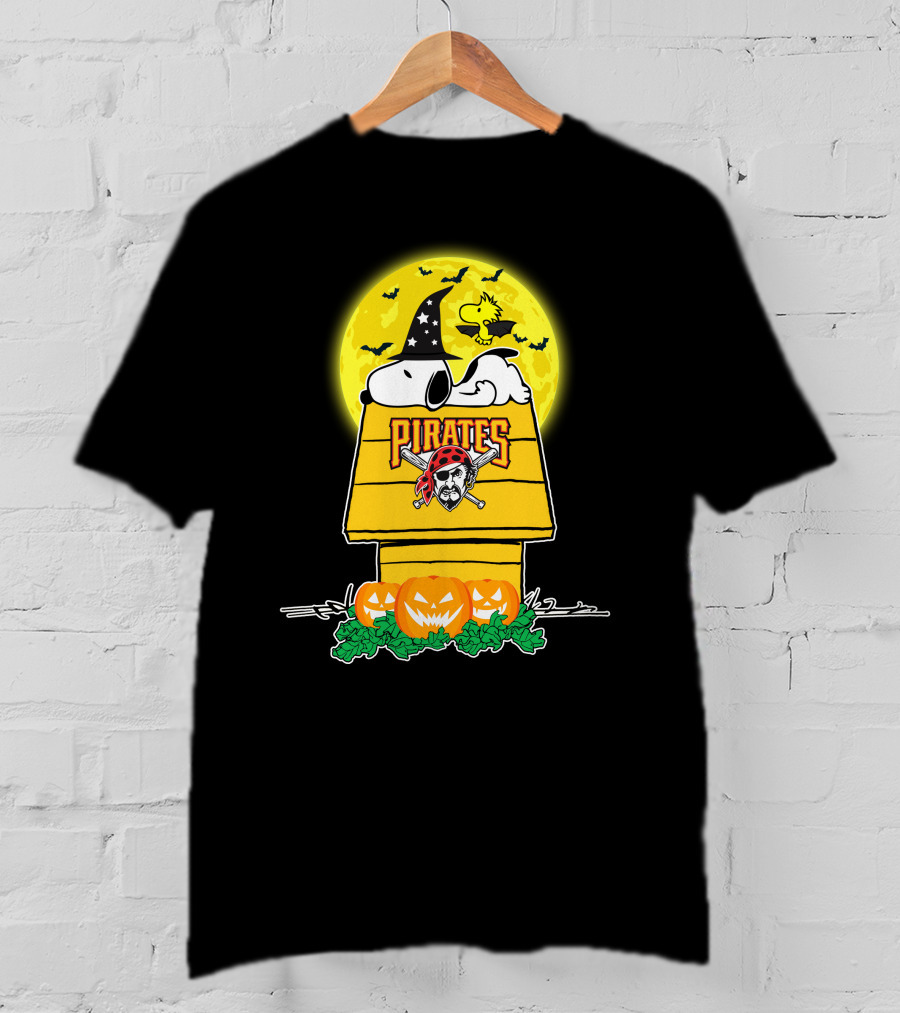 Pittsburgh Pirates Snoopy Halloween Jack-O'-Lanterns Peanuts Moon Bats T-Shirt