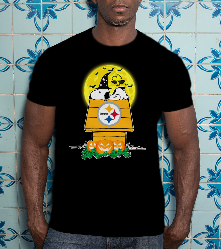 Pittsburgh Steelers Snoopy Woodstock Halloween Moon Pumpkins T-Shirt