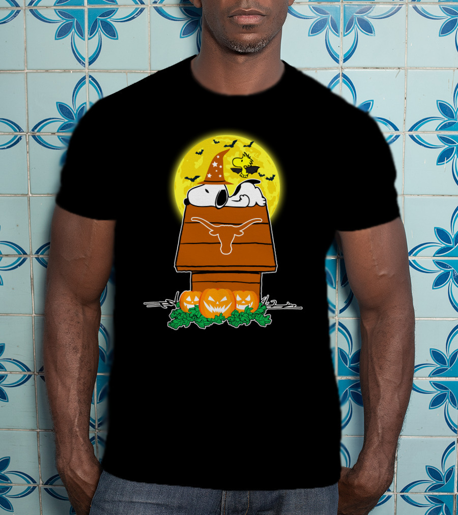 Texas Longhorns Snoopy Woodstock Halloween Pumpkins Moon T-Shirt
