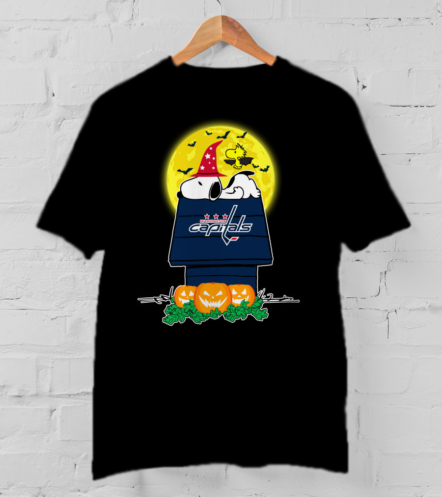 Washington Capitals Snoopy Halloween Moon Pumpkin Scene T-Shirt
