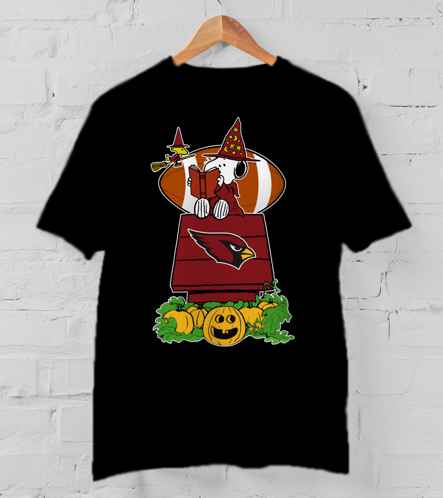 Arizona Cardinals Snoopy Halloween Football Pumpkin Scene T-Shirt