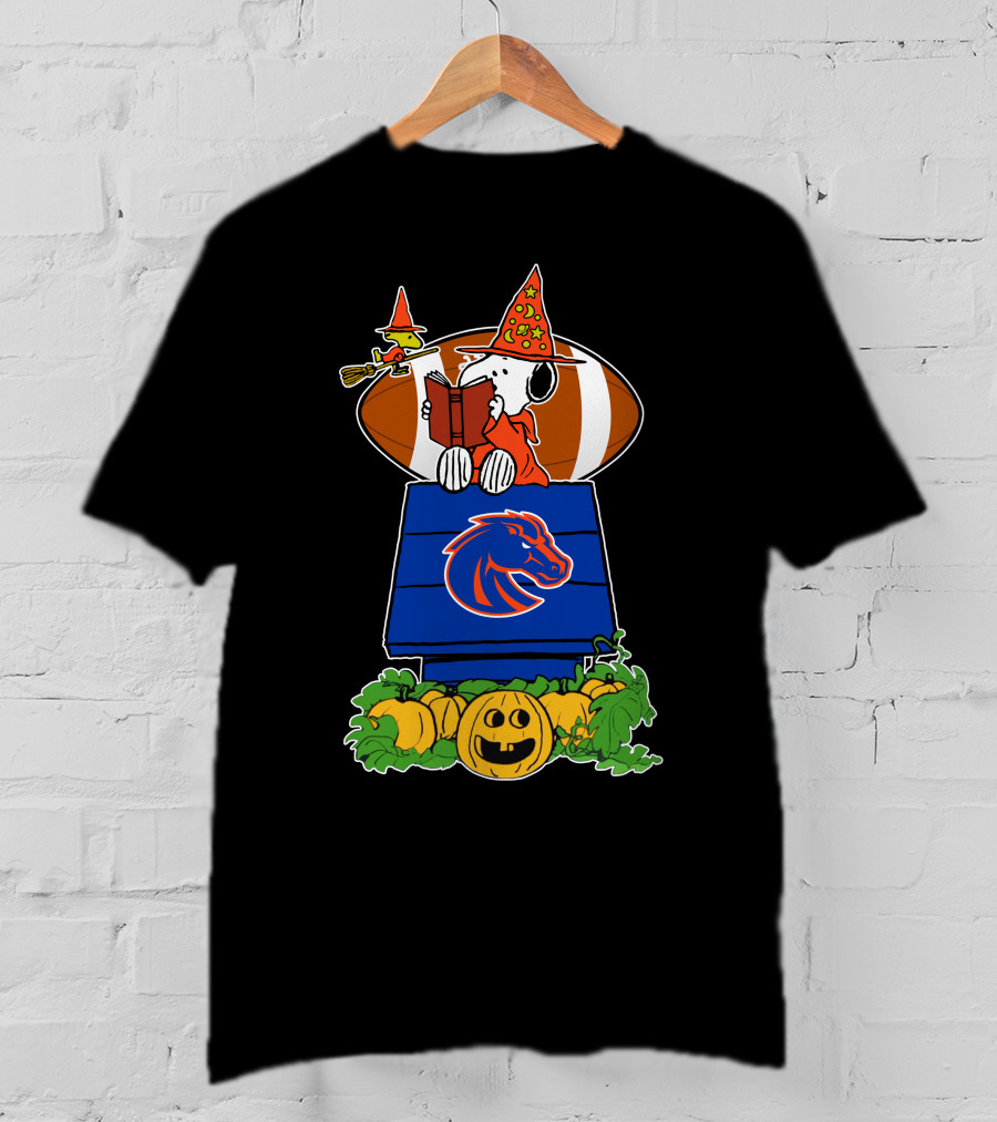 Boise State Broncos Halloween Snoopy Reading On Doghouse With Pumpkins And Football T-Shirt