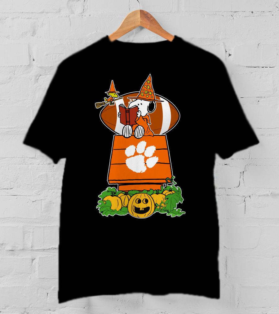 Clemson Tigers Halloween Snoopy Peanuts Football Pumpkin House T-Shirt