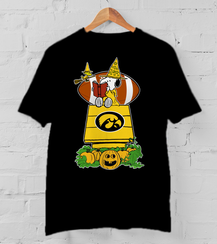 Iowa Hawkeyes Snoopy Halloween Football Pumpkin Scene T-Shirt