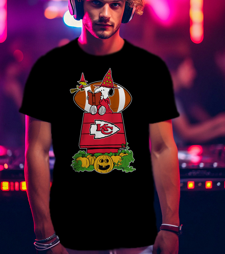 Kansas City Chiefs Snoopy Halloween Witch With Football And Pumpkins T-Shirt