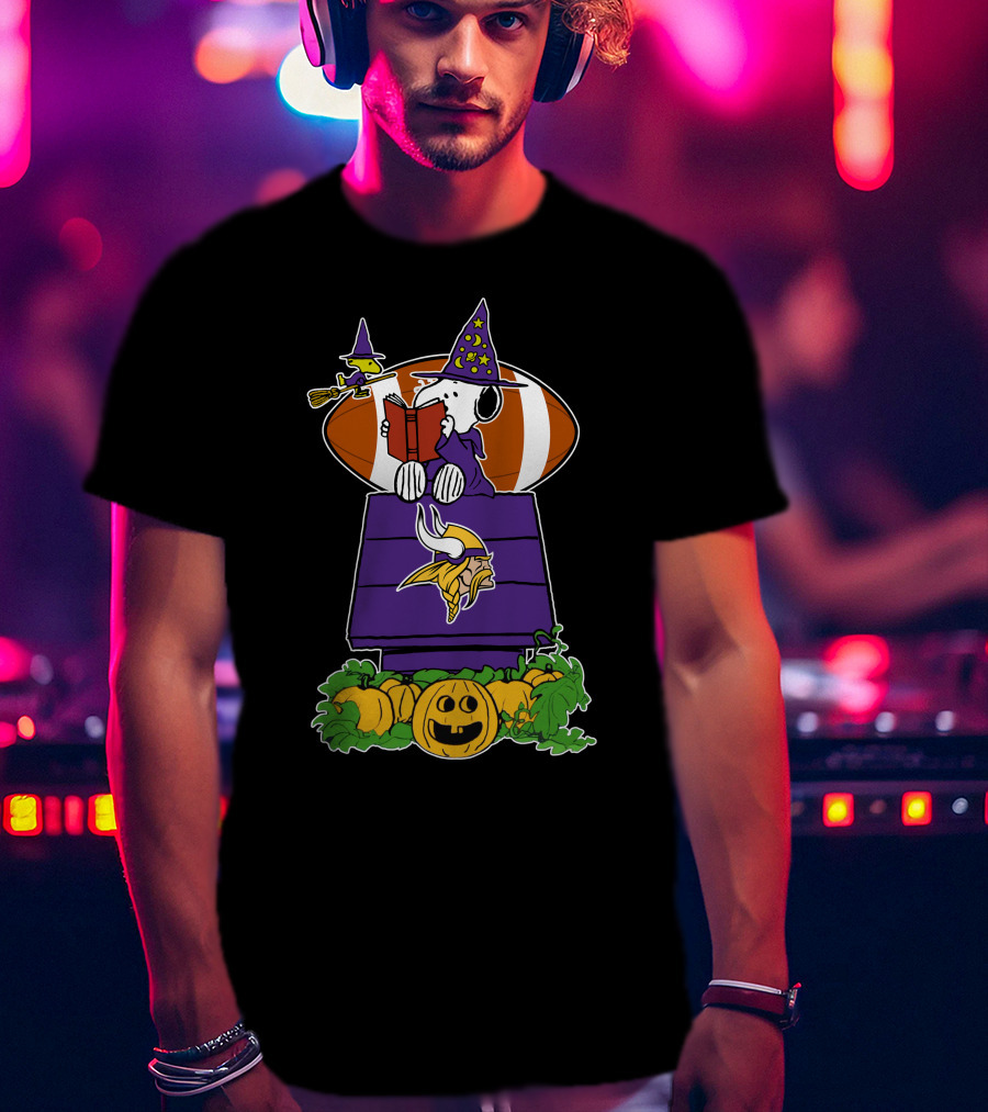 Minnesota Vikings Snoopy Halloween Witch Peanut Characters Pumpkin T-Shirt