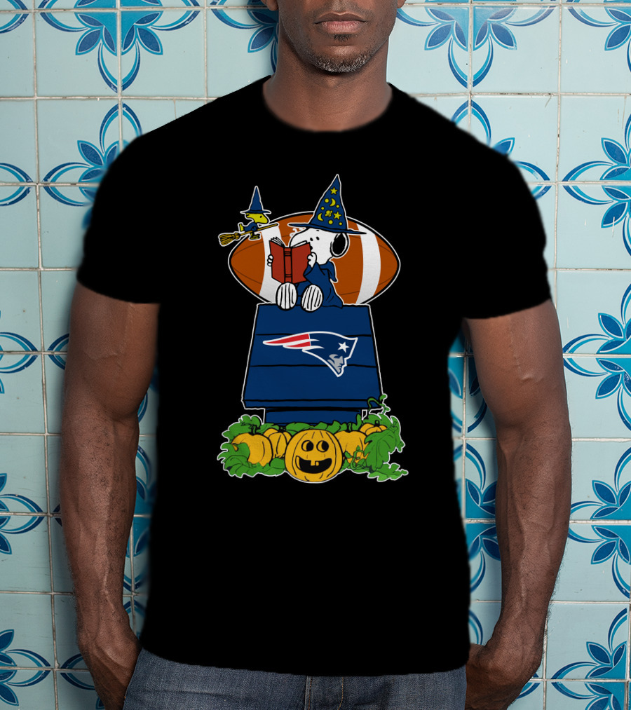 Snoopy Witch And Woodstock Halloween New England Patriots Logo Pumpkin Scene T-Shirt
