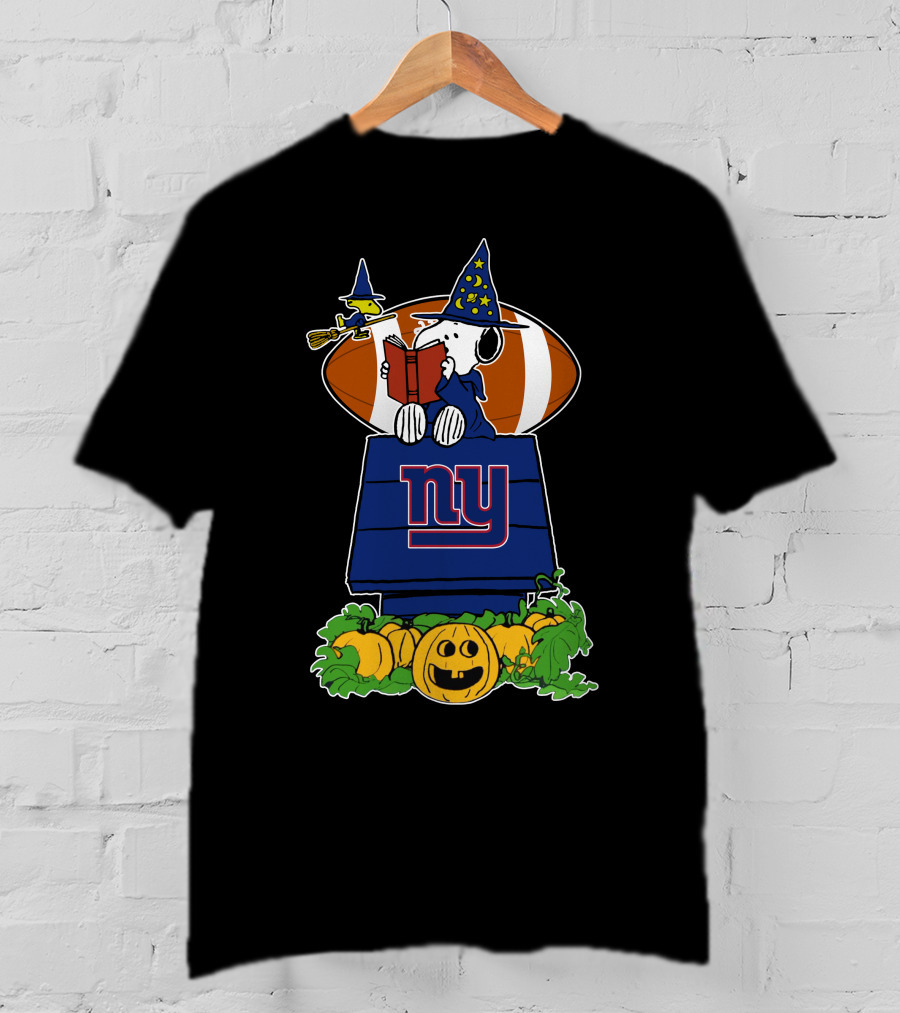 New York Giants Snoopy Halloween Witch Reading Football Pumpkin T-Shirt