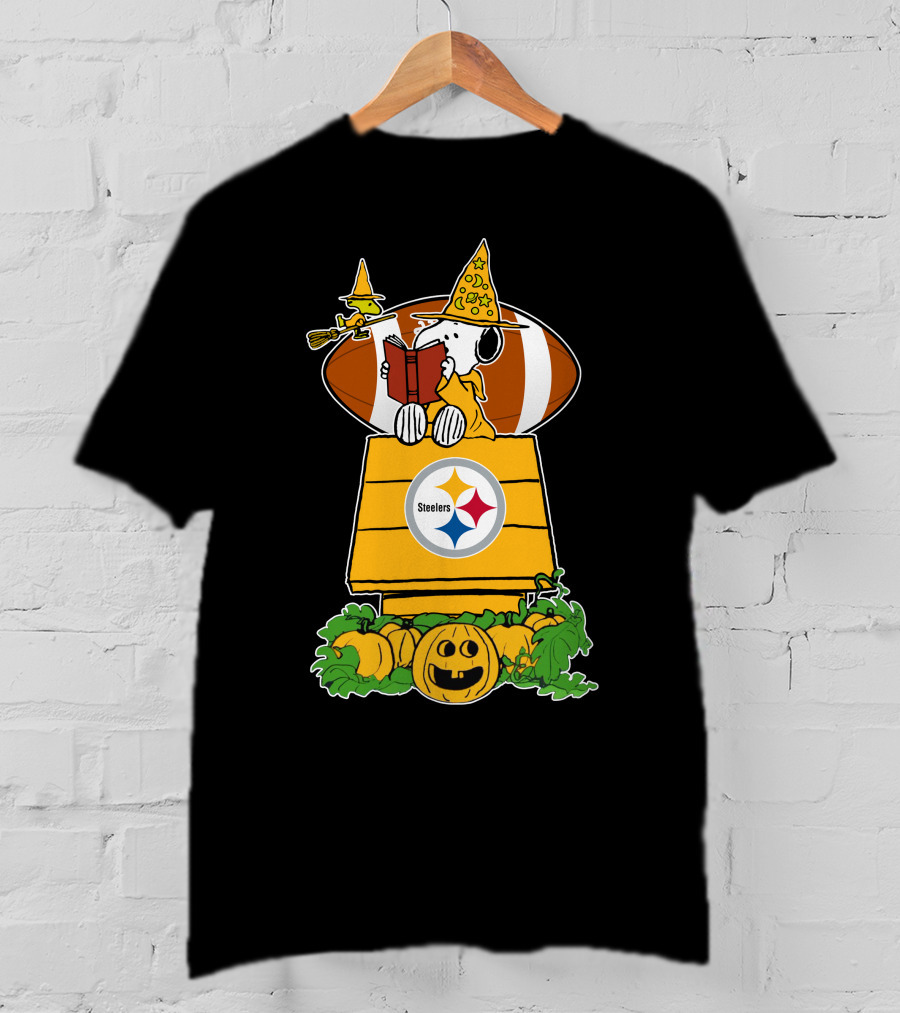 Pittsburgh Steelers Snoopy Halloween Football Magic Doghouse Pumpkins T-Shirt