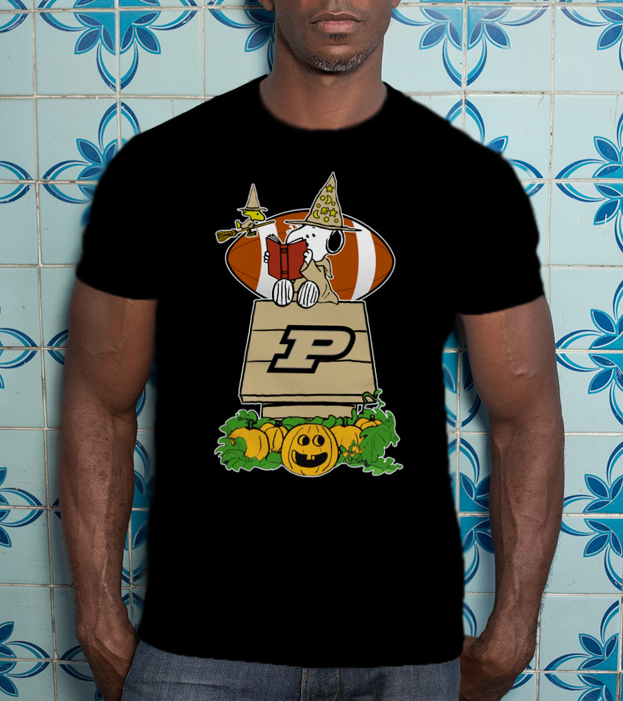 Purdue Boilermakers Peanuts Snoopy Halloween Football Pumpkin T-Shirt