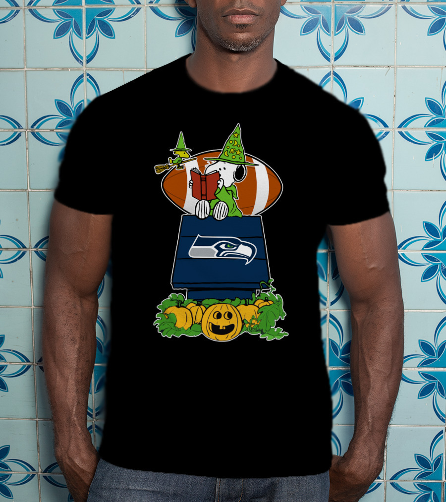 Seattle Seahawks Snoopy Halloween Pumpkin Football Magic T-Shirt