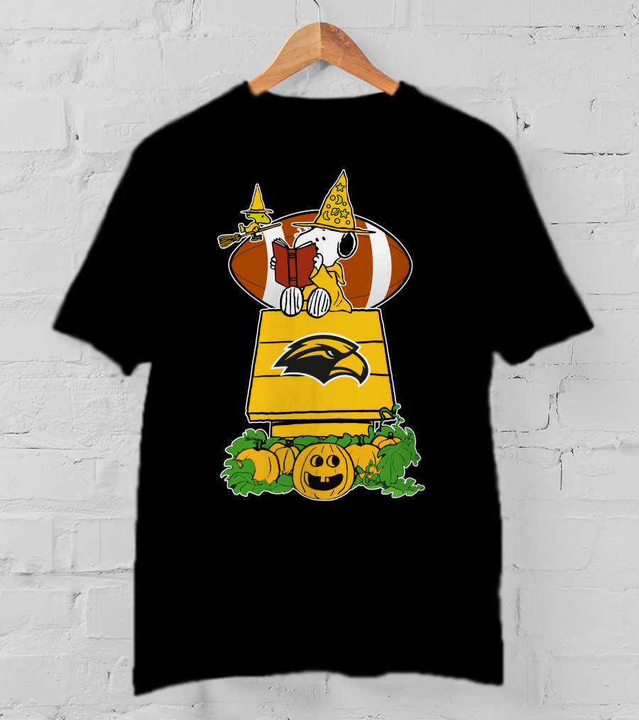 Southern Mississippi Golden Eagles Snoopy Halloween Football Pumpkin House T-Shirt