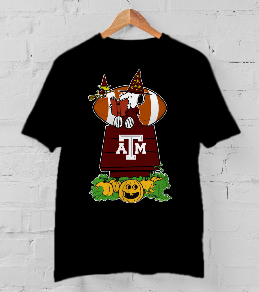 Texas A&M Aggies Snoopy Halloween Football Peanuts Charlie Brown Pumpkins House T-Shirt