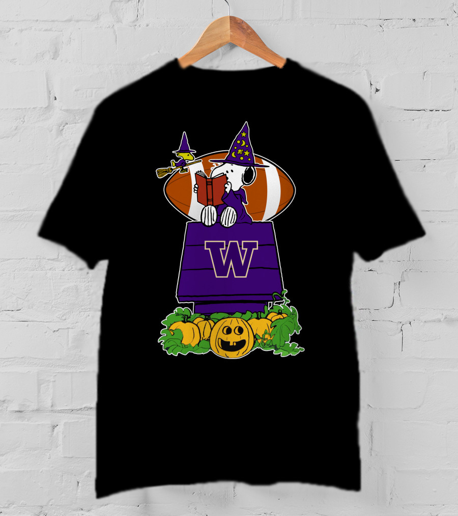 Washington Huskies Snoopy Halloween Witch Football Pumpkin T-Shirt