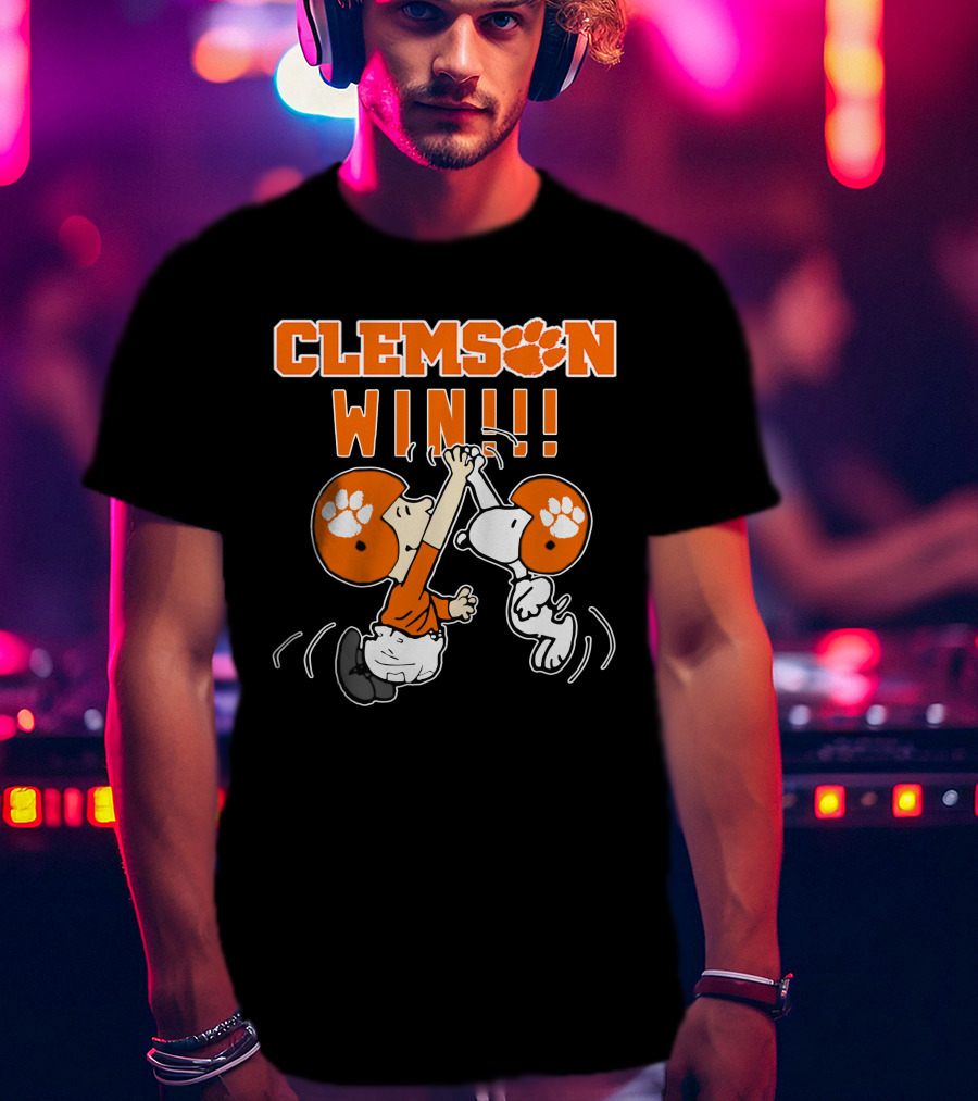 Clemson Win High Five Celebration With Orange Helmets T-Shirt