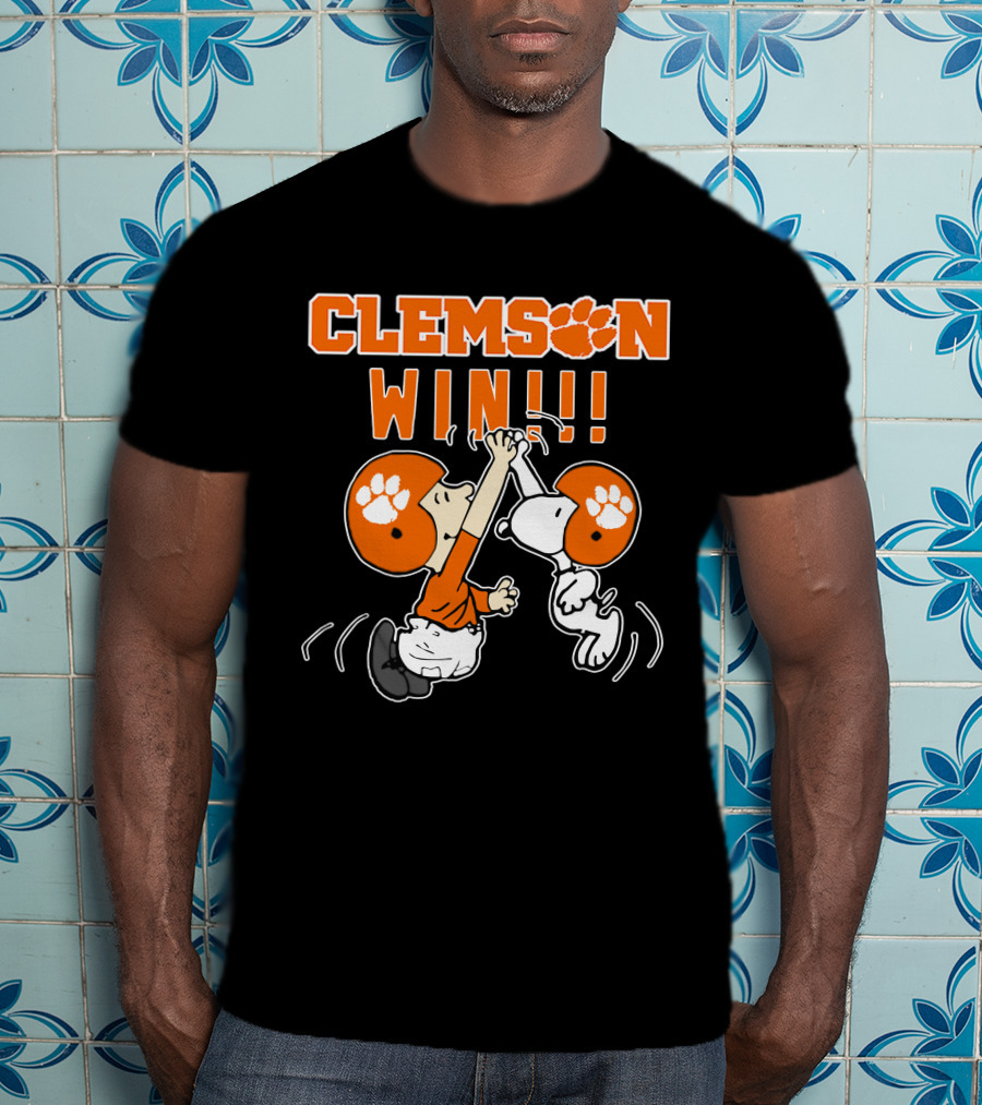 Clemson Win High Five Celebration With Orange Helmets T-Shirt