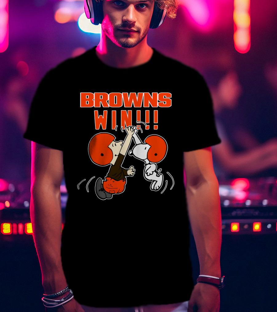 Browns Win!!! Peanuts Characters Celebrate Cleveland Victory T-Shirt