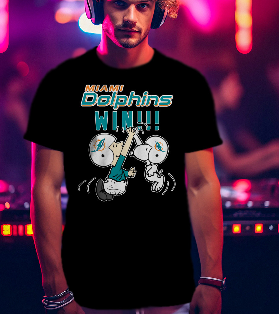 Miami Dolphins Win Peanuts Characters High Five Celebration T-Shirt