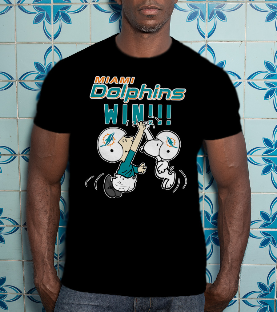 Miami Dolphins Win Peanuts Characters High Five Celebration T-Shirt