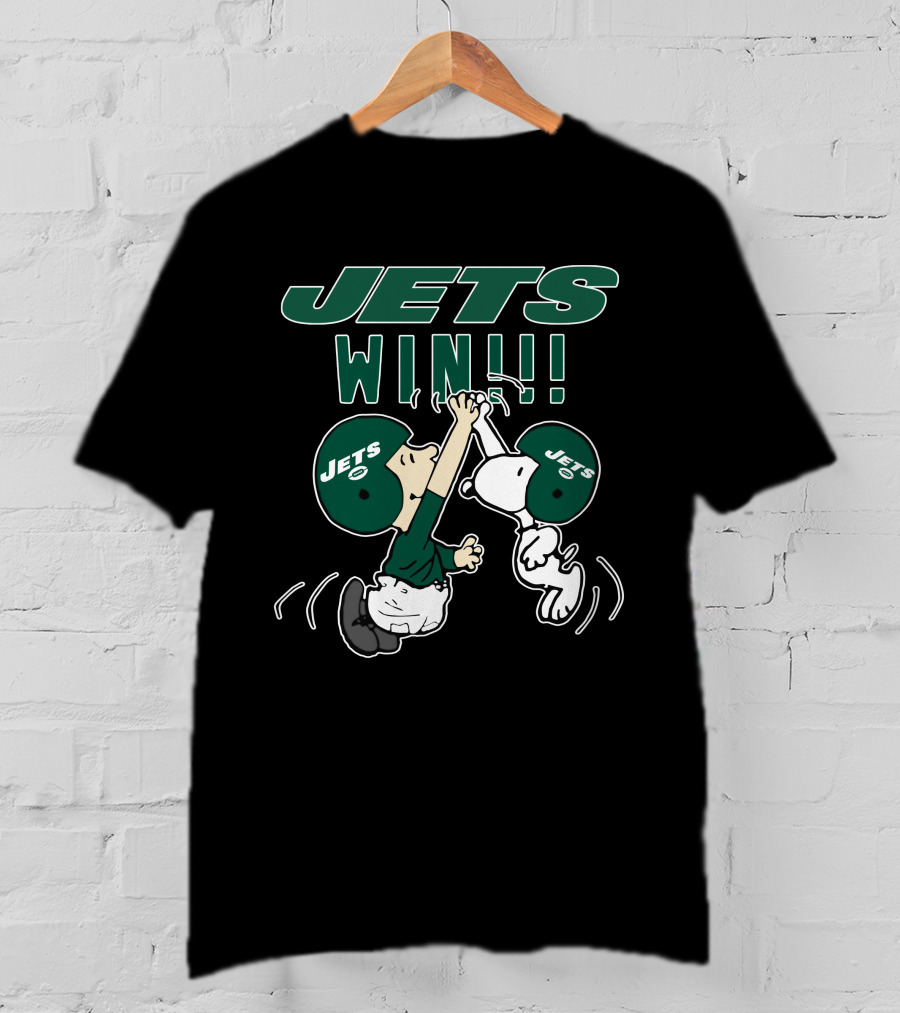 Jets Win Snoopy And Charlie Brown High Five Celebration T-Shirt
