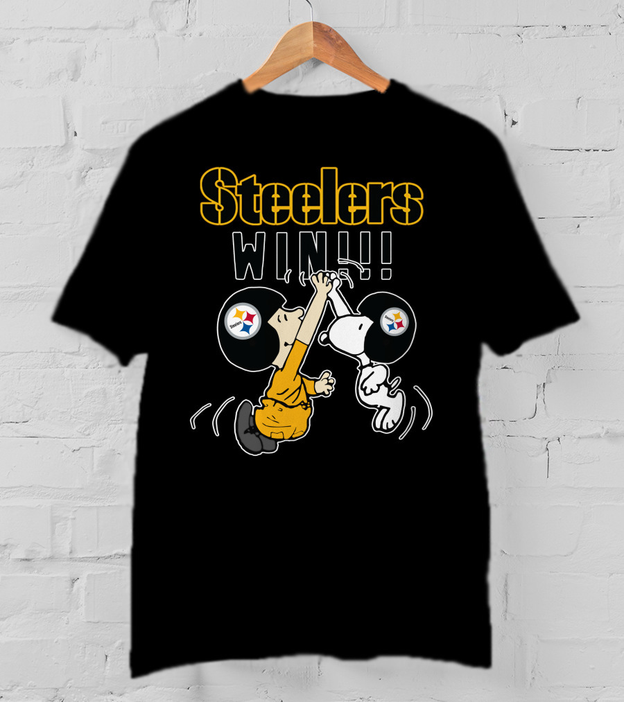 Steelers Win Peanuts High Five Celebration T-Shirt