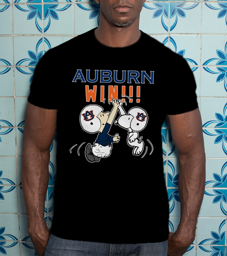 Auburn Tigers Win High Five Celebration T-Shirt