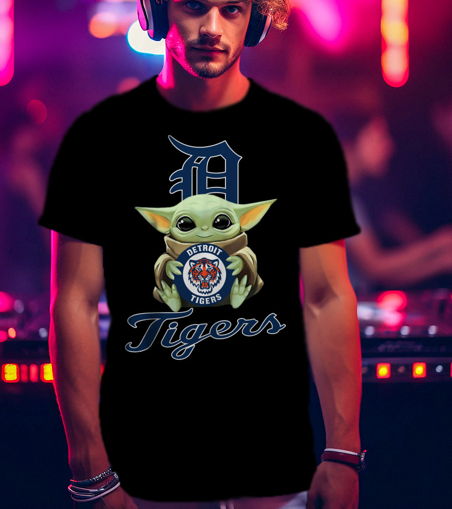 Detroit Tigers Baby Yoda Holding Team T-Shirt