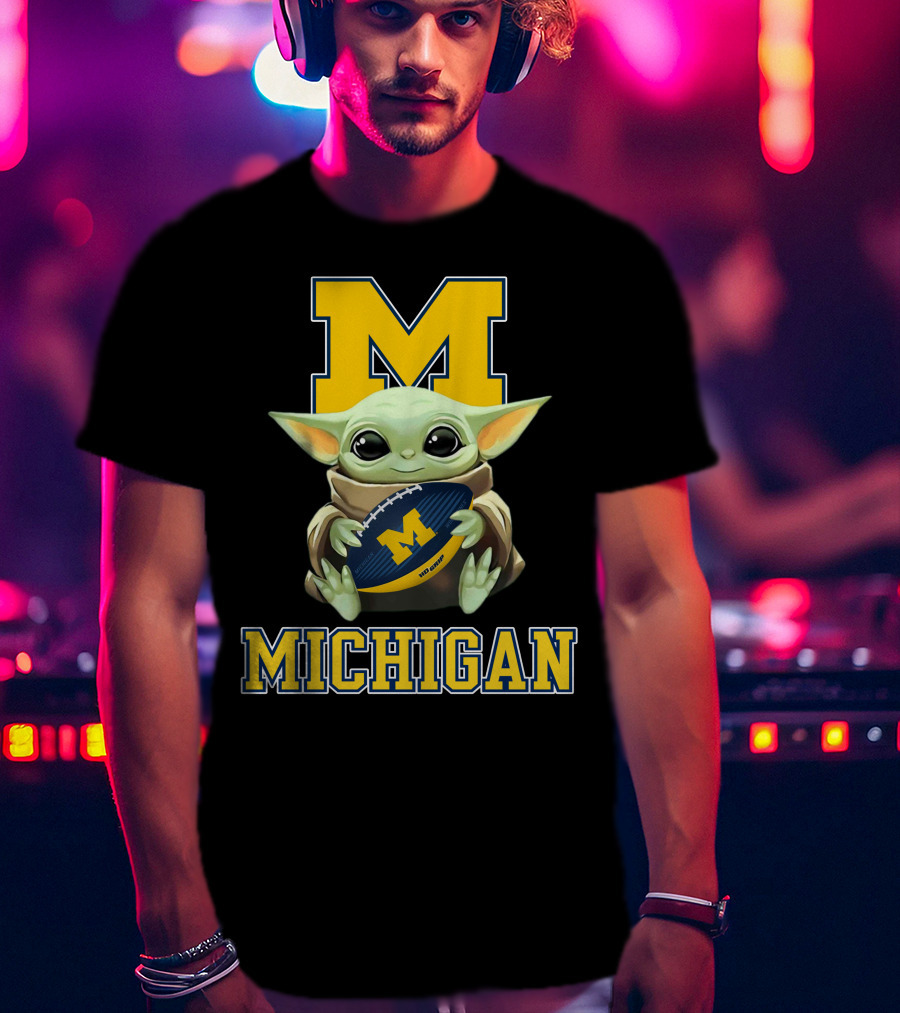 Michigan Wolverines Baby Yoda Football Fan Character M T-Shirt