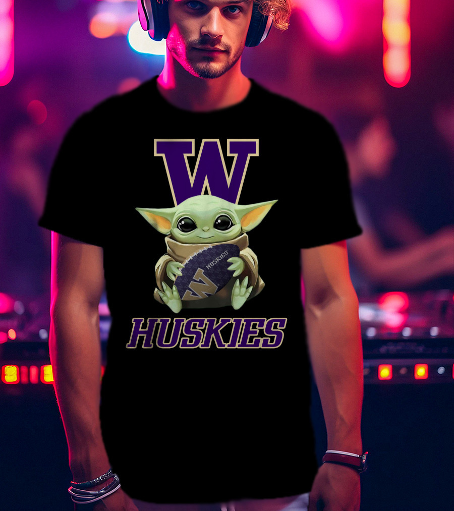 Washington Huskies Baby Yoda Football Fan T-Shirt