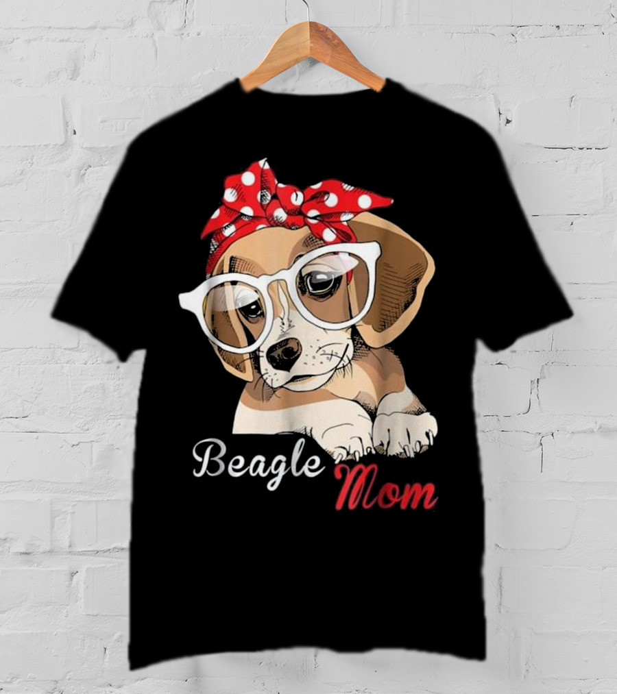 Beagle Mom For Beagle Dogs Lovers T-Shirt